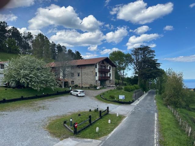 Hotel-Apartamento Rural Atxurra Bermeo Esterno foto
